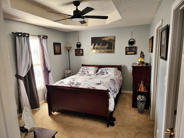 345 Donna Dr, Clarksville, TN 37042