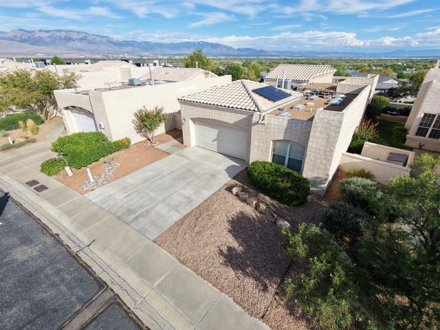 9208 Masini Lane NW, Albuquerque, NM 87114