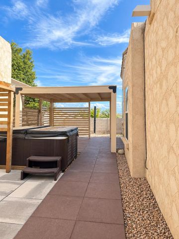 9208 Masini Lane NW, Albuquerque, NM 87114