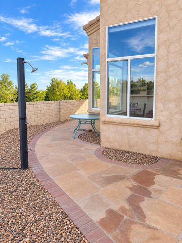 9208 Masini Lane NW, Albuquerque, NM 87114