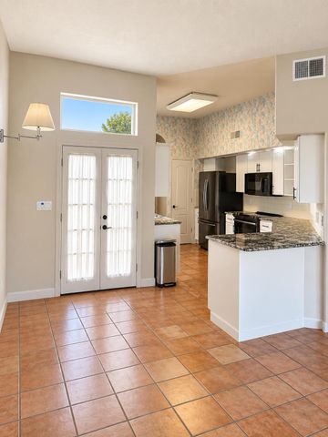 9208 Masini Lane NW, Albuquerque, NM 87114