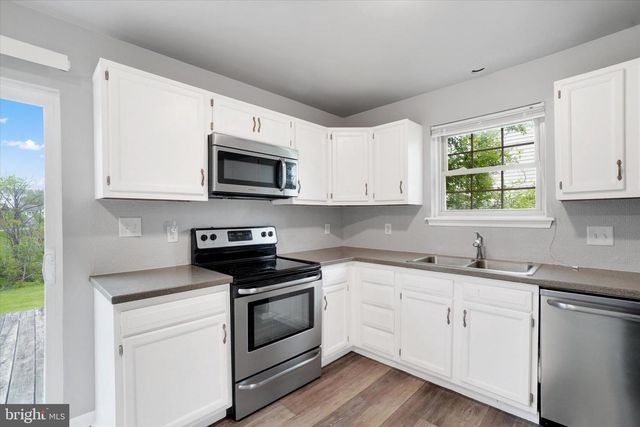 3419 GLEN HOLLOW DR, Dover, PA 17315