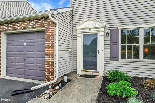 3419 GLEN HOLLOW DR, Dover, PA 17315