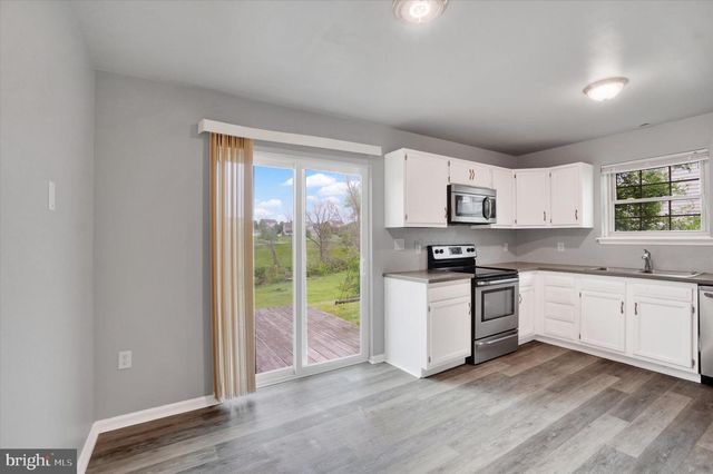 3419 GLEN HOLLOW DR, Dover, PA 17315