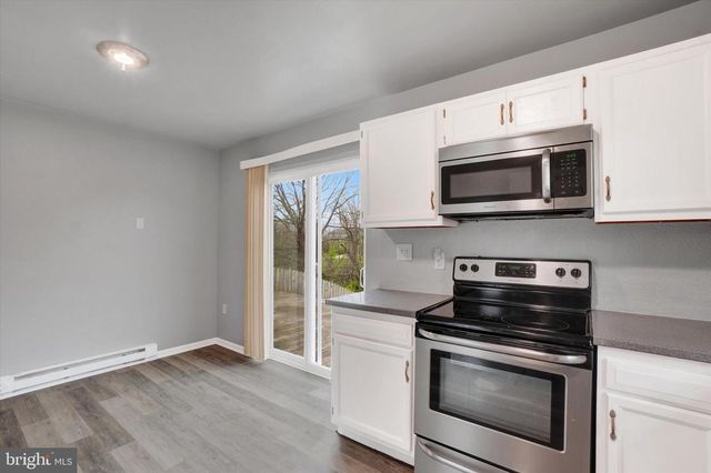 3419 GLEN HOLLOW DR, Dover, PA 17315