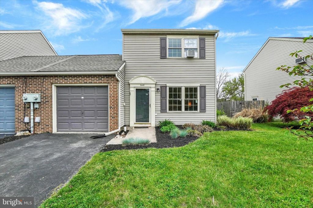 3419 GLEN HOLLOW DR, Dover, PA 17315