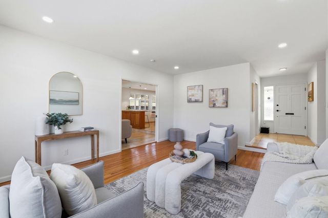 5031 Las Cruces Court, San Jose, CA 95118