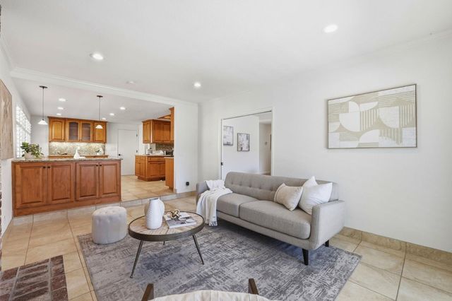 5031 Las Cruces Court, San Jose, CA 95118