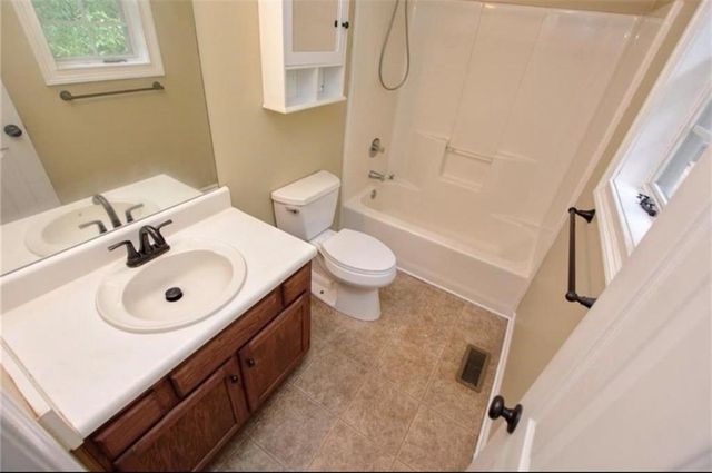 8748 Jenkins Road, Douglasville, GA 30187