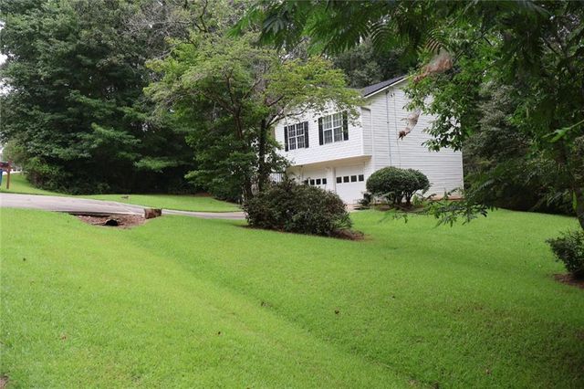 8748 Jenkins Road, Douglasville, GA 30187