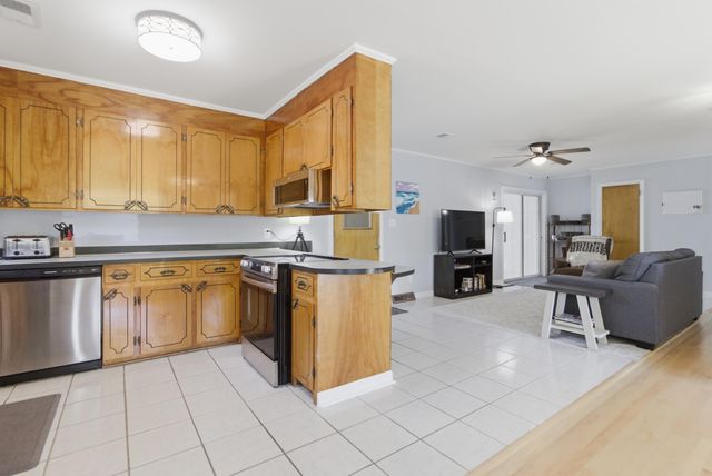 1084 Honeysuckle Lane, Charleston, SC 29412
