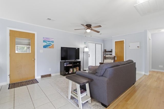 1084 Honeysuckle Lane, Charleston, SC 29412