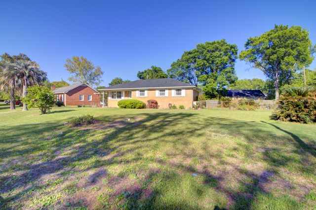 1084 Honeysuckle Lane, Charleston, SC 29412