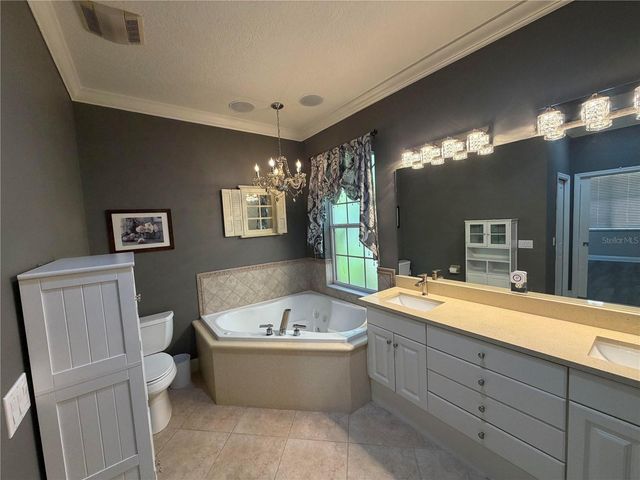 9243 13TH AVENUE CIRCLE NW, Bradenton, FL 34209