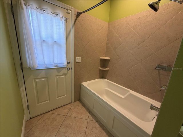 9243 13TH AVENUE CIRCLE NW, Bradenton, FL 34209