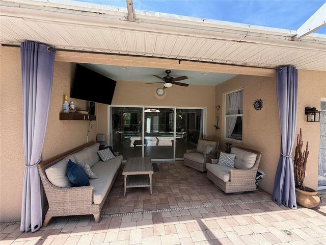 9243 13TH AVENUE CIRCLE NW, Bradenton, FL 34209