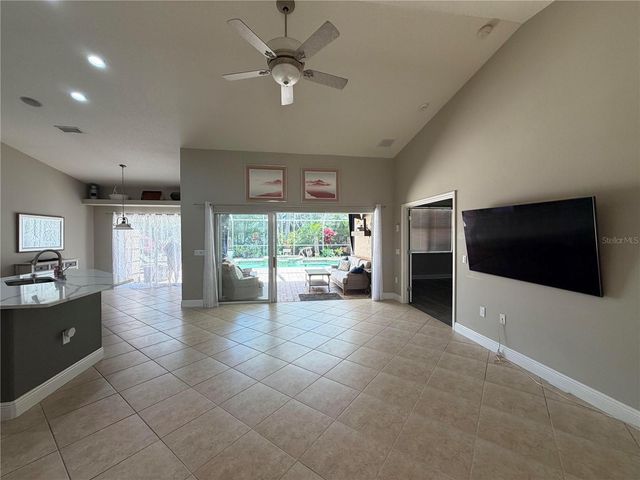 9243 13TH AVENUE CIRCLE NW, Bradenton, FL 34209