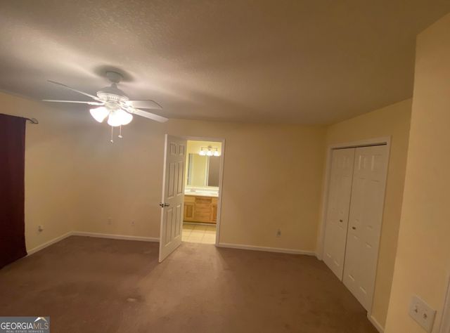 2068 Scrubby Bluff Drive, Kingsland, GA 31548