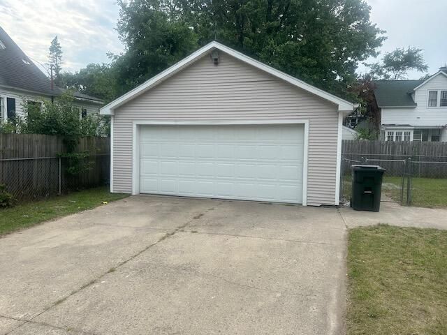 283 W Forest Avenue, Muskegon City, MI 49441