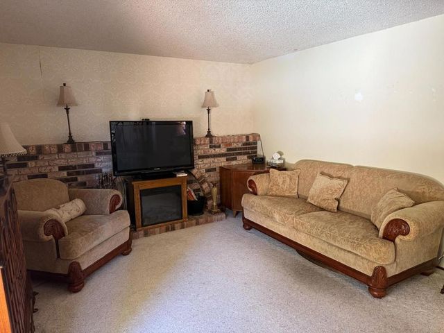 7040 Valley Forge Drive, Gilroy, CA 95020