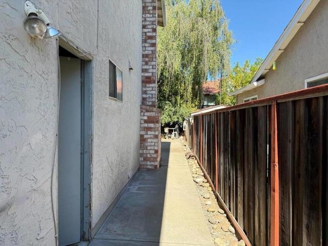 7040 Valley Forge Drive, Gilroy, CA 95020