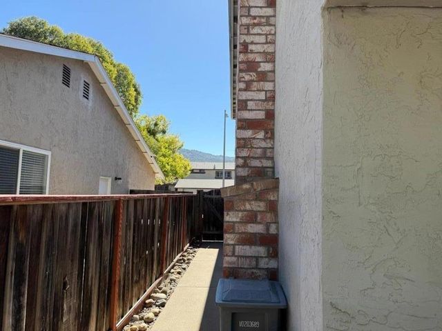 7040 Valley Forge Drive, Gilroy, CA 95020