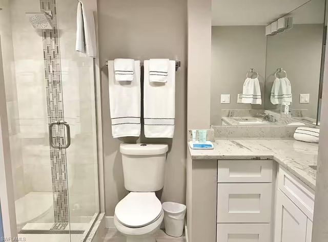 600 Neapolitan WAY 341, Naples, FL 34103