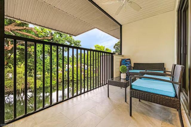 600 Neapolitan WAY 341, Naples, FL 34103