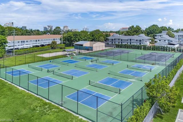 600 Neapolitan WAY 341, Naples, FL 34103