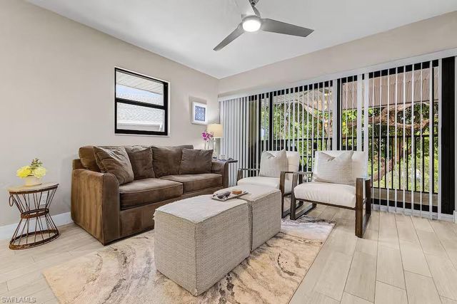 600 Neapolitan WAY 341, Naples, FL 34103