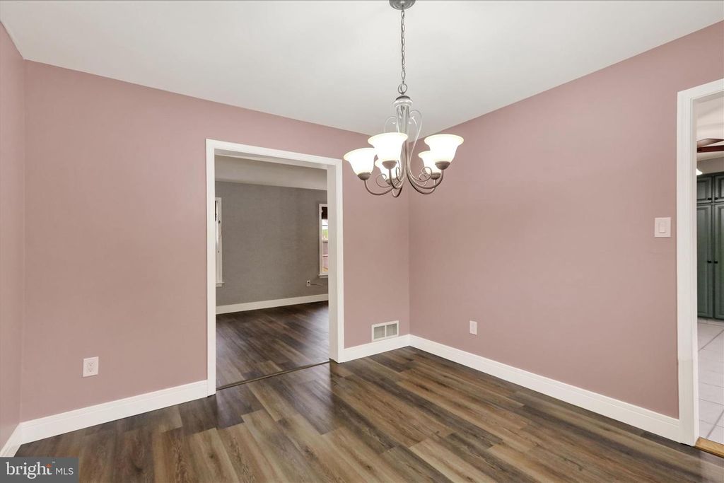 Image 10 of property listing at 2381 HEATHER LN, Pottstown, PA 19464