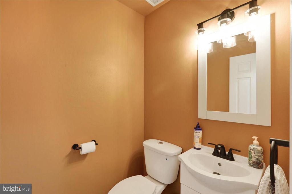 Image 19 of property listing at 2381 HEATHER LN, Pottstown, PA 19464