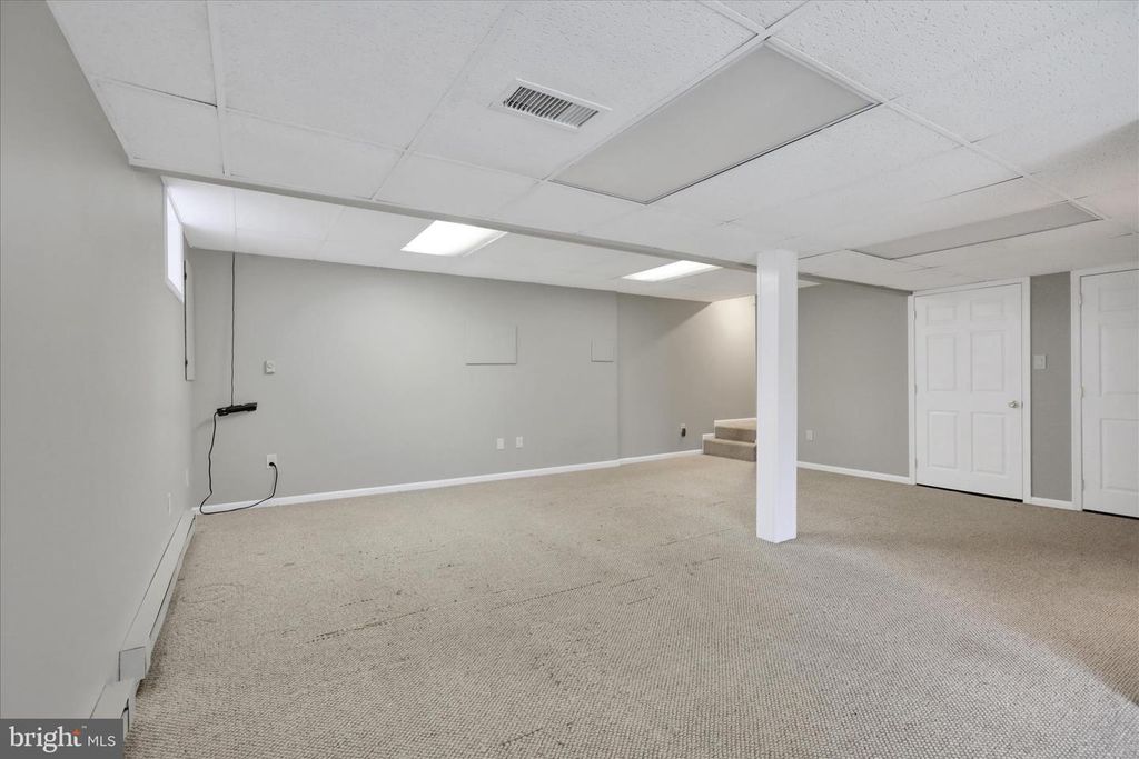 Image 36 of property listing at 2381 HEATHER LN, Pottstown, PA 19464
