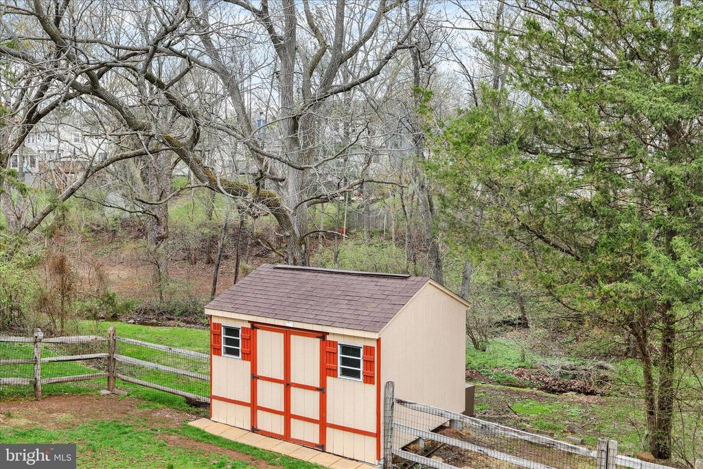 Image 42 of property listing at 2381 HEATHER LN, Pottstown, PA 19464
