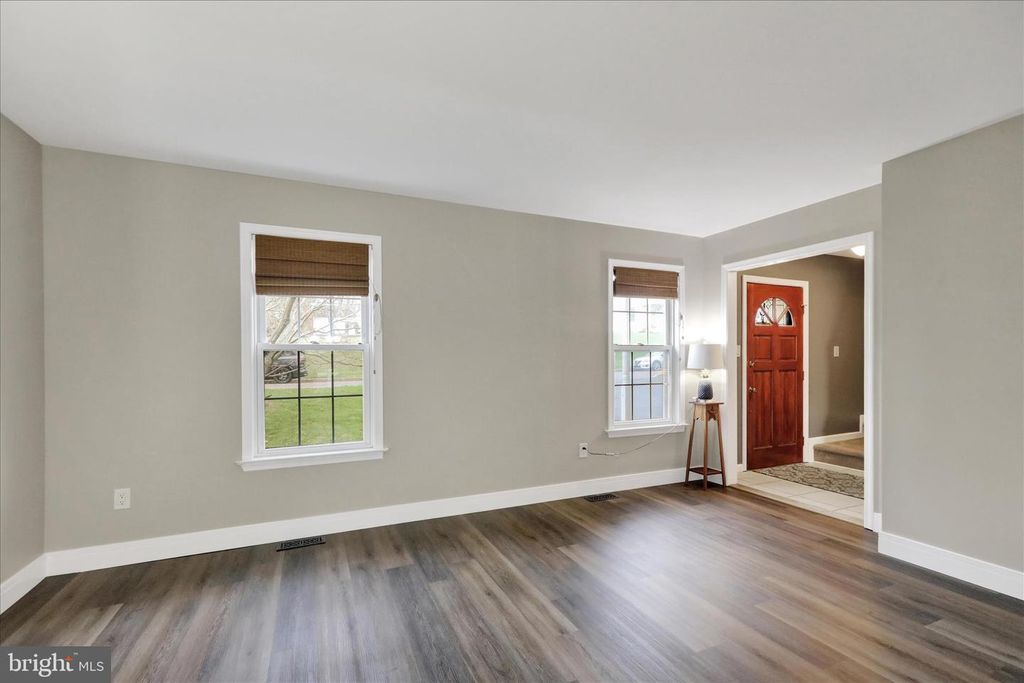 Image 6 of property listing at 2381 HEATHER LN, Pottstown, PA 19464