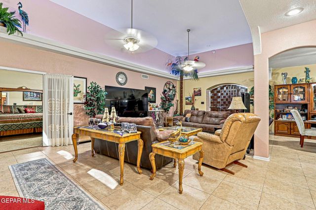 729 DESERT SILVER Drive, Horizon City, TX 79928