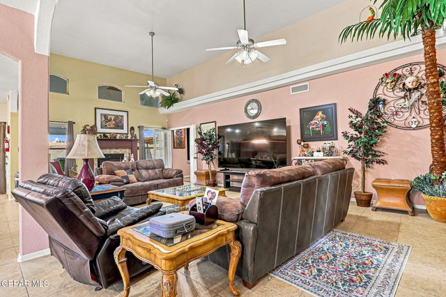 729 DESERT SILVER Drive, Horizon City, TX 79928
