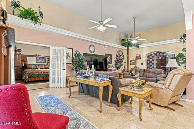 729 DESERT SILVER Drive, Horizon City, TX 79928