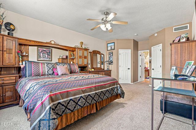 729 DESERT SILVER Drive, Horizon City, TX 79928