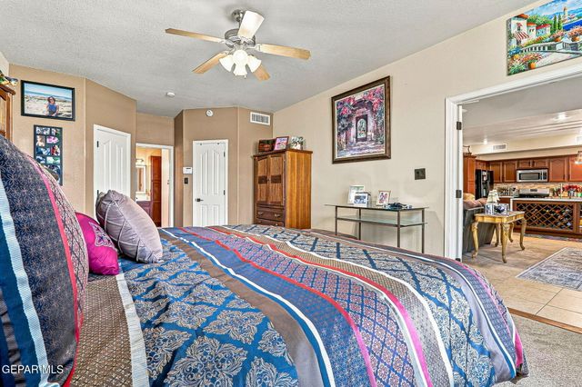 729 DESERT SILVER Drive, Horizon City, TX 79928