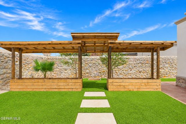 729 DESERT SILVER Drive, Horizon City, TX 79928