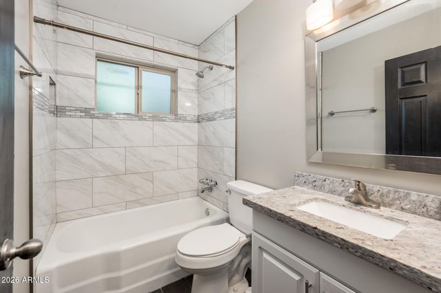 2344 W MITCHELL Drive, Phoenix, AZ 85015