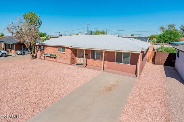 2344 W MITCHELL Drive, Phoenix, AZ 85015