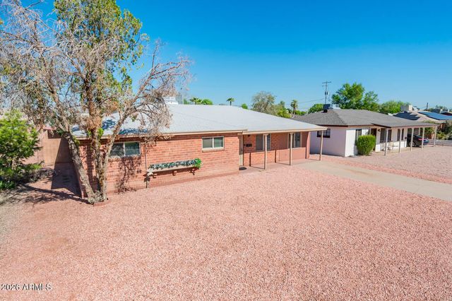 2344 W MITCHELL Drive, Phoenix, AZ 85015