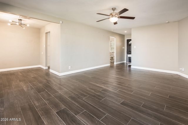2344 W MITCHELL Drive, Phoenix, AZ 85015