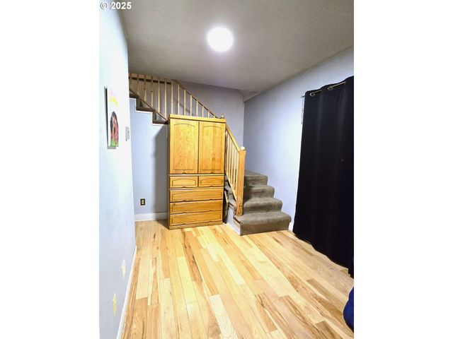 100 Se HILLCREST Rd, John Day, OR 97845
