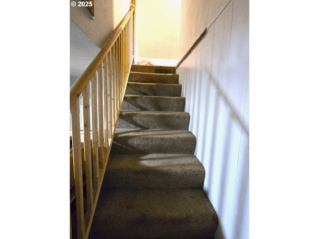 100 Se HILLCREST Rd, John Day, OR 97845