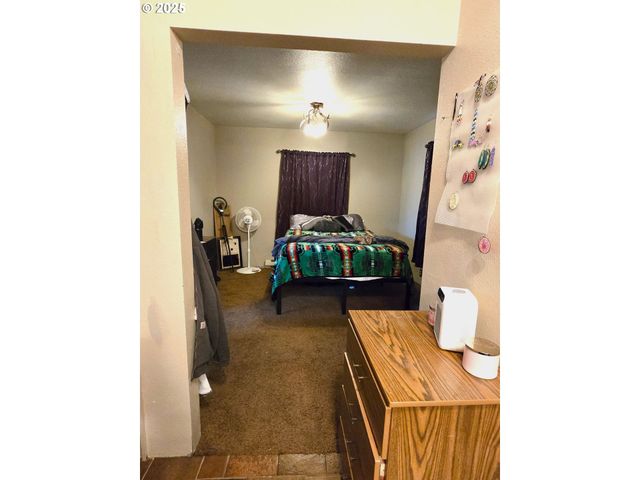 100 Se HILLCREST Rd, John Day, OR 97845