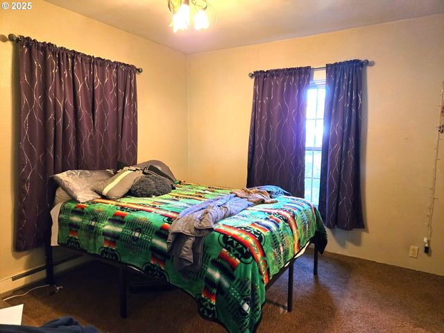 100 Se HILLCREST Rd, John Day, OR 97845