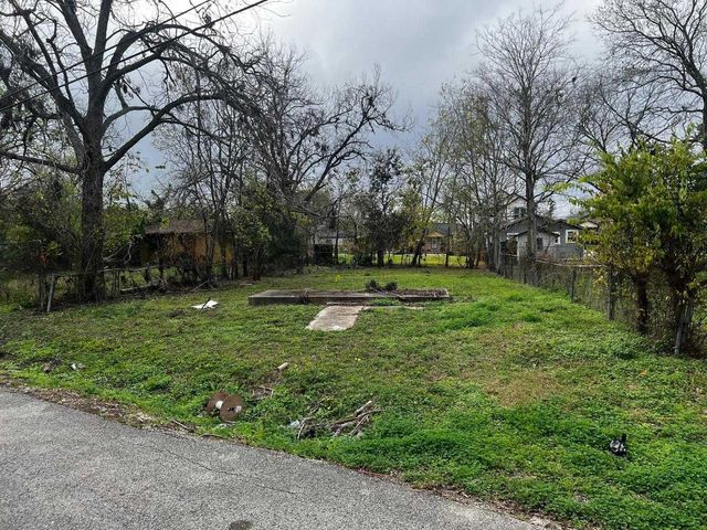 2703 Wayne Street, Houston, TX 77026